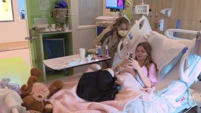 Mckenna Grace Shares Smiles, Gifts at Cedars-Sinai Guerin Children&rsquo;s
