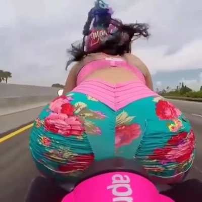 She&rsquo;s got skills&hellip;would you let her ride your bike ?