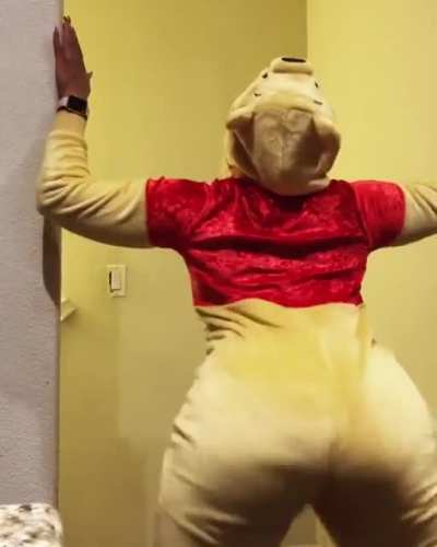 Her phat ass is crazy AND it&rsquo;s NATURAL😬🍑🍑