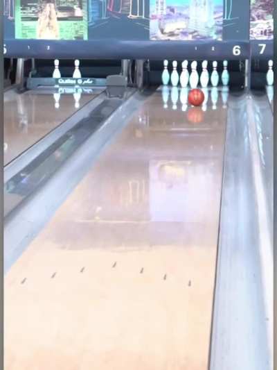 Liv Bowling 🎳