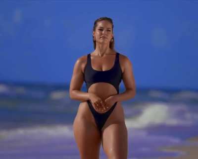 𝓜𝓪𝓻𝓲𝓼𝓼𝓪 𝓓𝓾𝓫𝓸𝓲𝓼 Hot Miami Styles Beach Walk