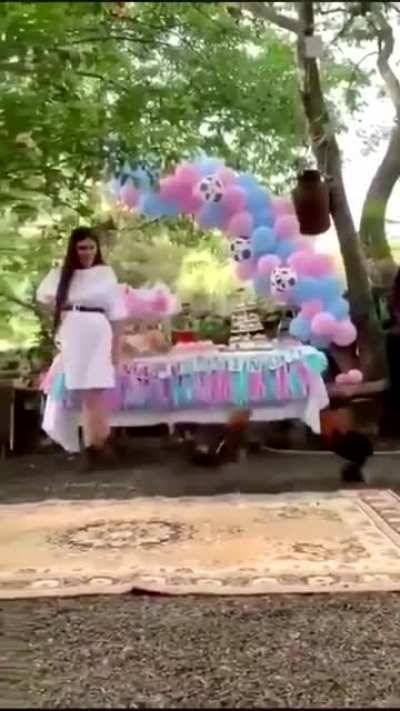 Ch&aacute; de revela&ccedil;&atilde;o do meu filho, jecas. Me desejem parab&eacute;ns