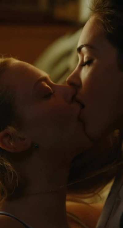 Megan fox and Amanda Seyfried ❤🥵Jennifer body