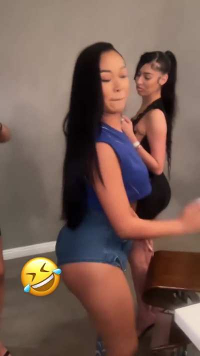 🎂🩷💛👯&zwj;♀️