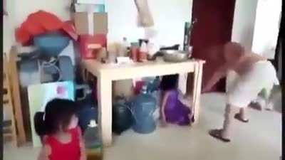 A video uploaded and later deleted by a Han Chinese man. In the video you can see him beating up three young girls, who cry out "apa, apa". The word Apa means mother in the tongue of Uyghurs and Kazakhs from East Turkestan. The man in speaking Mandarin.