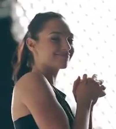 Just wanna grab Gal Gadot’s ponytail and use her face hard