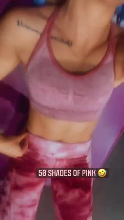Taynara Conti