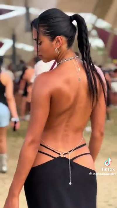 Chain bra