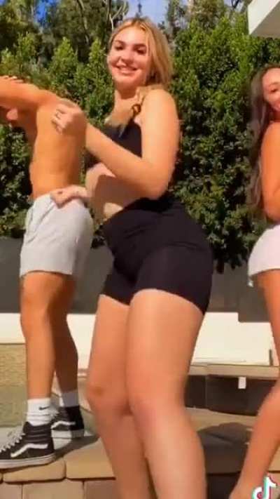 Throwback 🍑