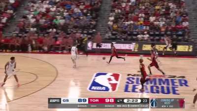 [Highlight] Markquis Nowell with the fancy dish for his 12th assist of the game