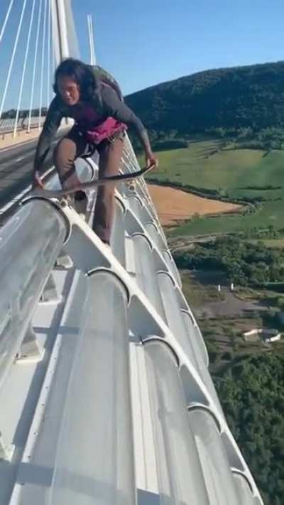 Skateboard run from the french "viaduc de Millau".