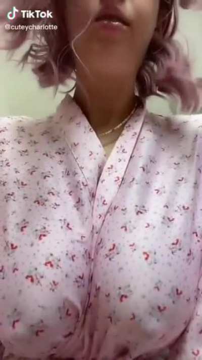 @cuteycharlotte