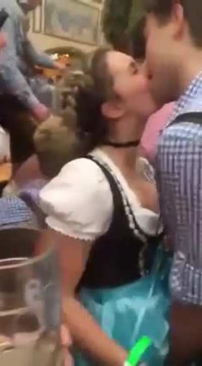 Если ваша вечеринка не похожа на эту, даже не зовите меня
