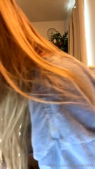 Alison sucks her own sexy toes and short blowjob clip at end I found