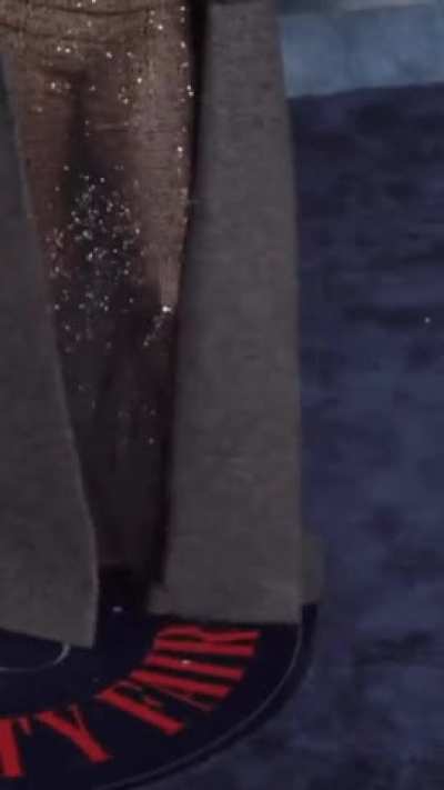Hailee Steinfeld loves her see through dresses and I love it to.