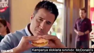 Emrah koş ama ananı değil