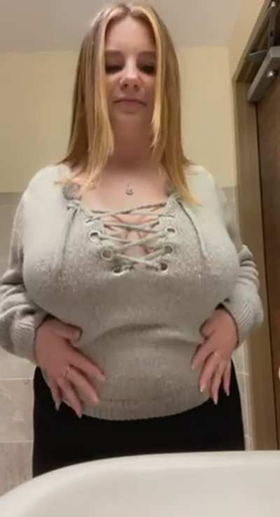 Boobiessssss