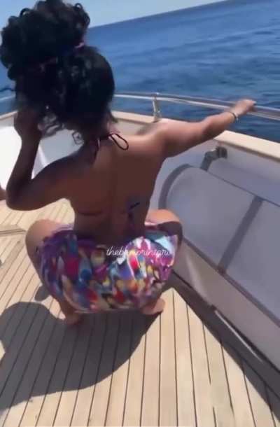 🎂🎂