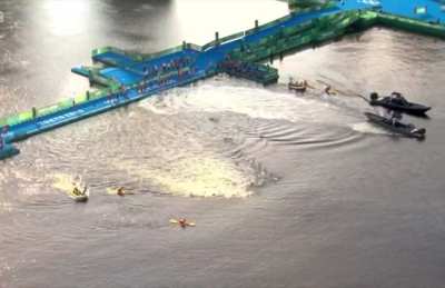 False start on the men&rsquo;s triathlon due to a boat blocking half the athletes entry to the water, the boat then almost reverses over athletes in the water