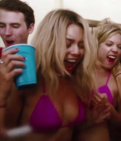 Vanessa Hudgens in 'Spring Breakers' (60fps)