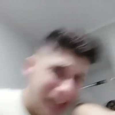A😡