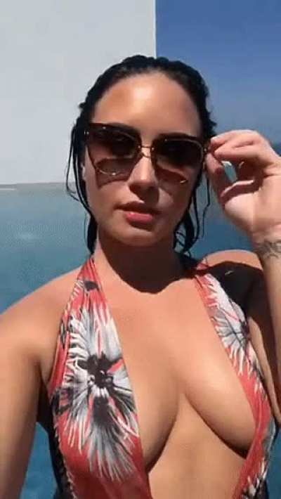 Such a tease 🤤