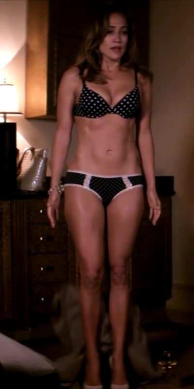 Jennifer Lopez is a very sexy milf