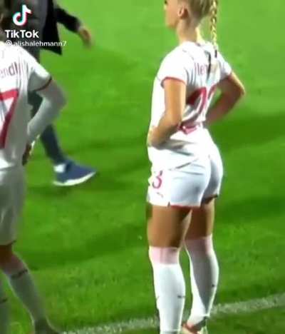 Soccer girls &amp;gt;&amp;gt;&amp;gt;&amp;gt;