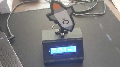 Finished my DIY project just in time for GME to 🚀🚀🚀🚀 (percentages simulated to show movement in the video)