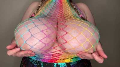 I need someone to worship my giant tits tonight 🥵
