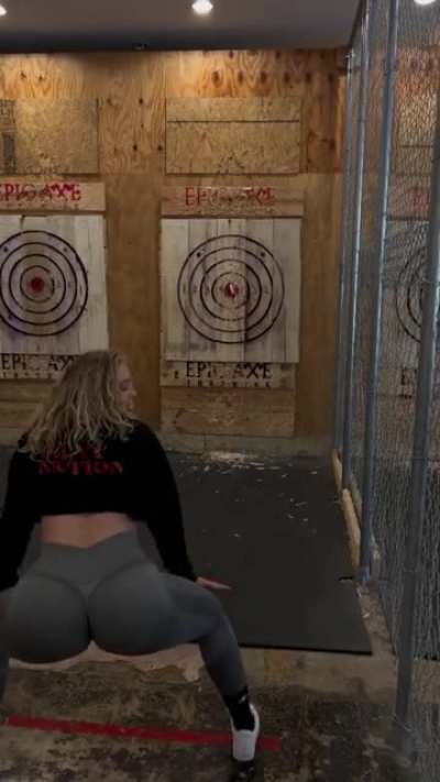 🍑🔥🪓