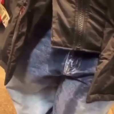 Guy trying to buy weed pissed himself