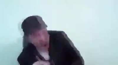 Yo cuando AURON JUGADAS dice "Ensalada de pu&ntilde;etazos"😂🤣
