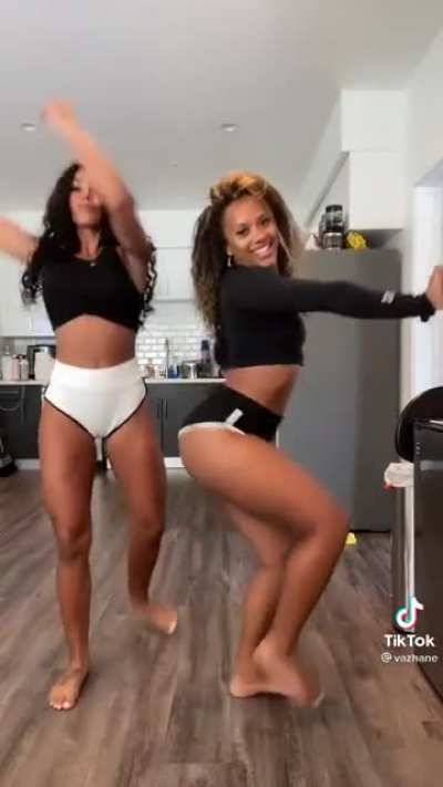 With kyraharrison 🍑