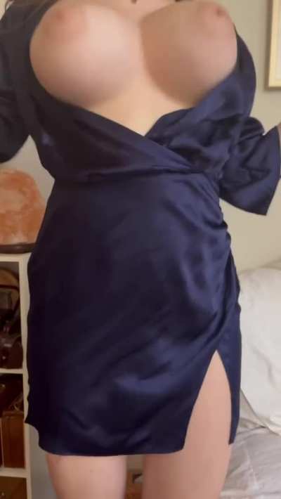 I love my easy access first date dress, what do you think?