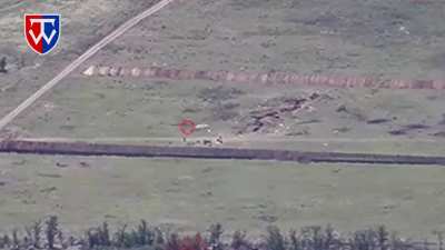 HIMARS lands into the Russian infantry