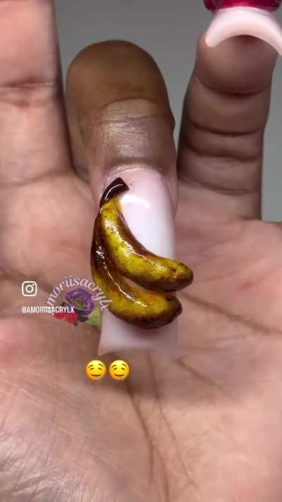 Fruit Fly Nails 💅
