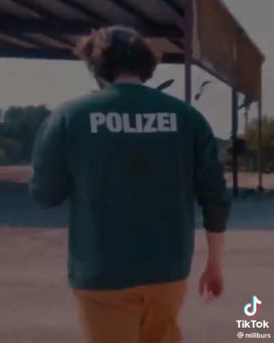 Schlandsome.