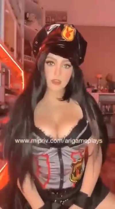 En una parte del v&iacute;deo Arigameplays ense&ntilde;a por unos segundos el qlo 😃
