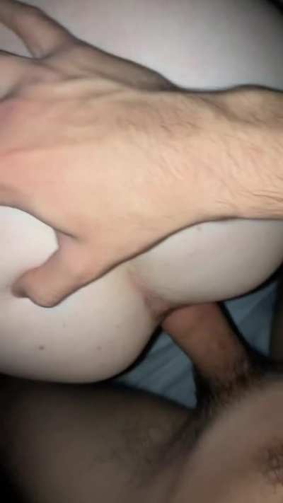 Do y&rsquo;all love the way i fuck her pale slim body😋