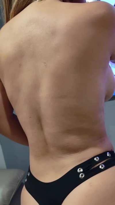 who wanna touch??