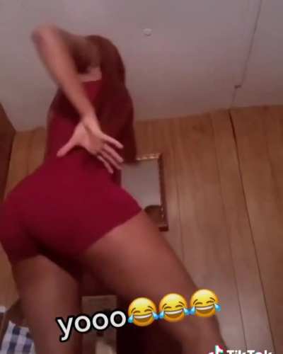 She not funny for shit 😂 but she got ass tho