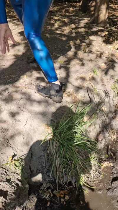Making my escape from the treacherous riverbank