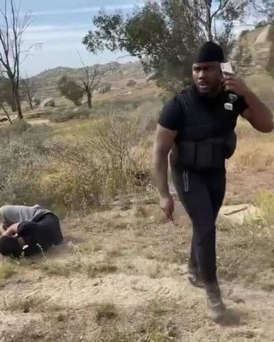 How people use knives in CoD (found on Snoop&rsquo;s IG)