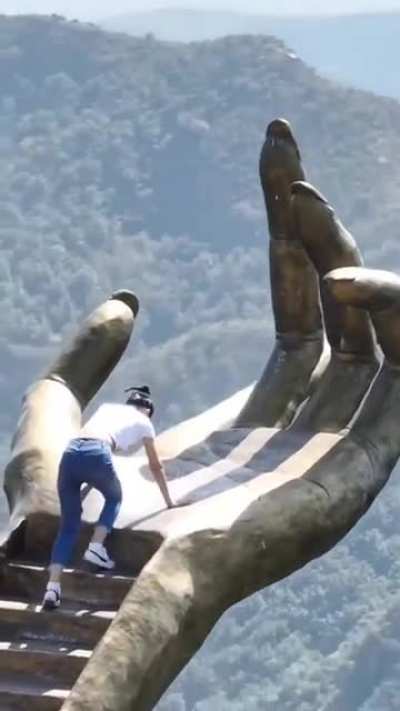 Her whole body is saying "nope"