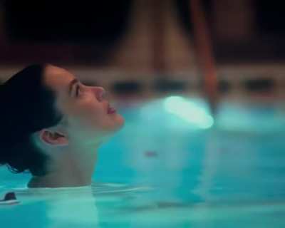 Stephanie Corneliussen skinny dipping plot in The Invitation (2022)