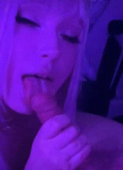 Imagine you're watching barbie at the cinema and a random girl like me starts sucking on your dick, wyd?