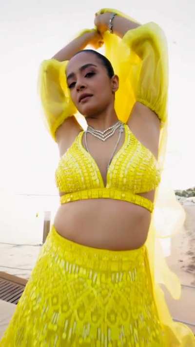 Surveen Chawla 