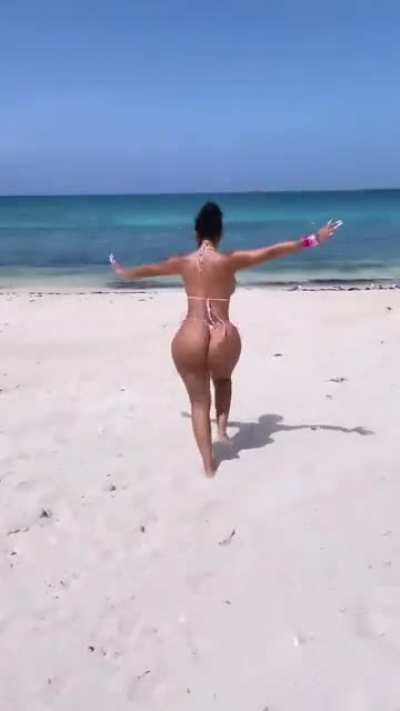 Chinese Kitty (@Chinesekitty) Beach 3