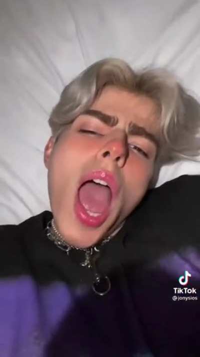 *GAG*